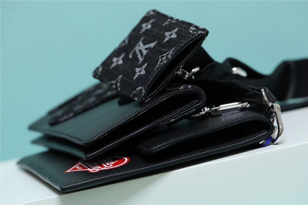 L0vis Vvtt0n Trio Messenger Monogram Denim And Taurillon For Men, Men’s Bags, Shoulder And Crossbody Bags 8.7in/22cm LV M81013