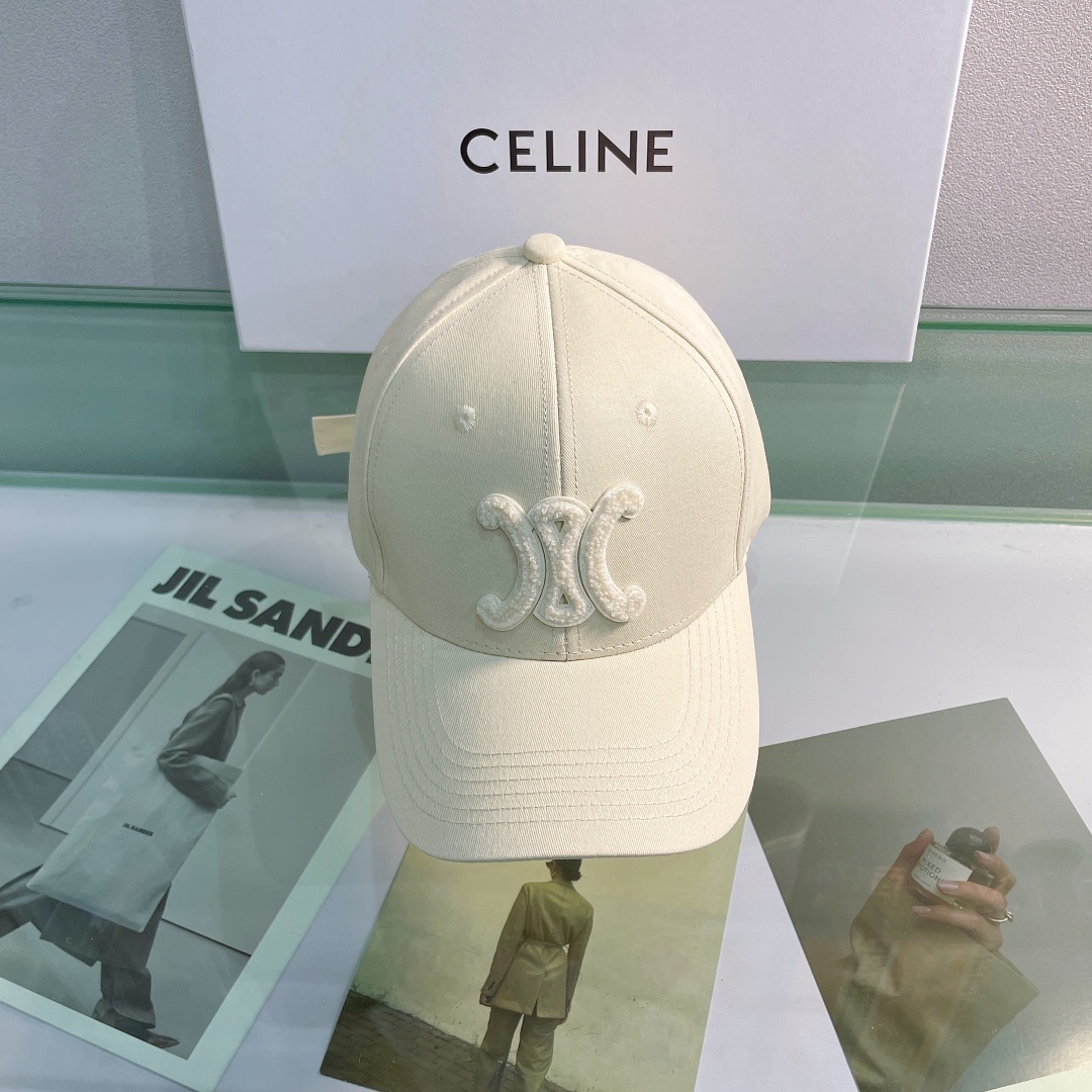 Ce1i*e Baseball Cap In Cotton Beige