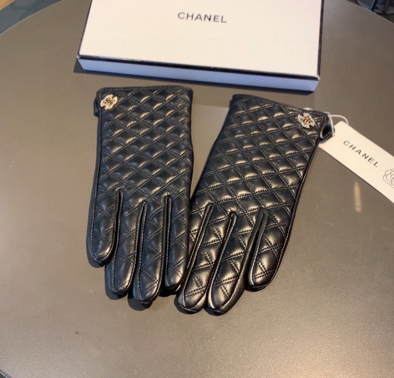 Ch**el Gloves In Black