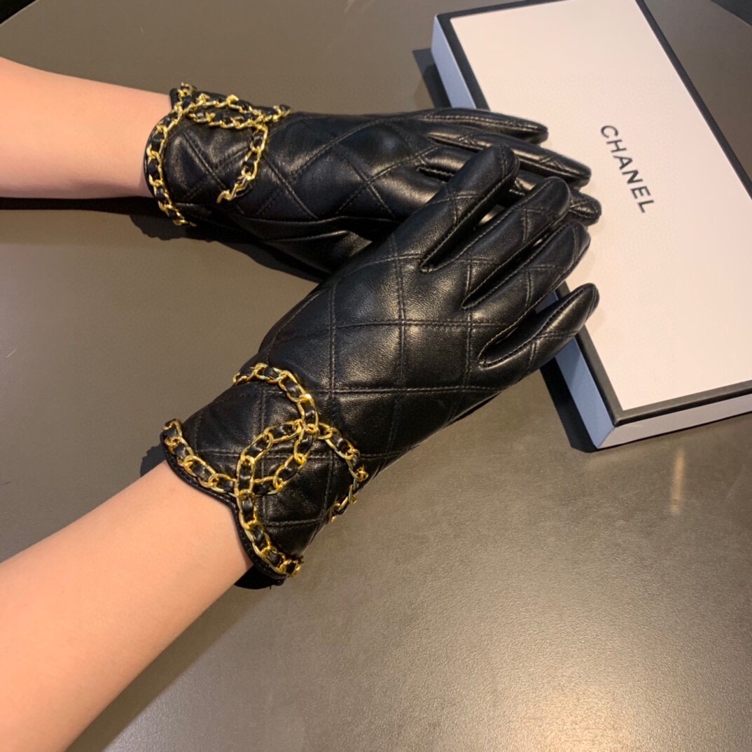 Ch**el Gloves In Black