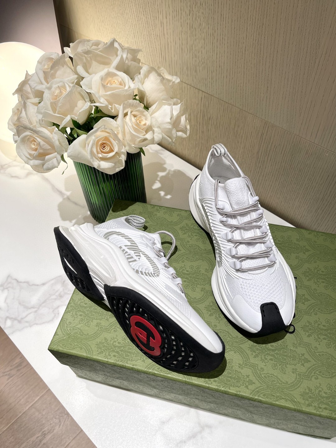 Gvc*1 Run Women’s Sneaker White For Women ‎‎‎680893 USM10 8475