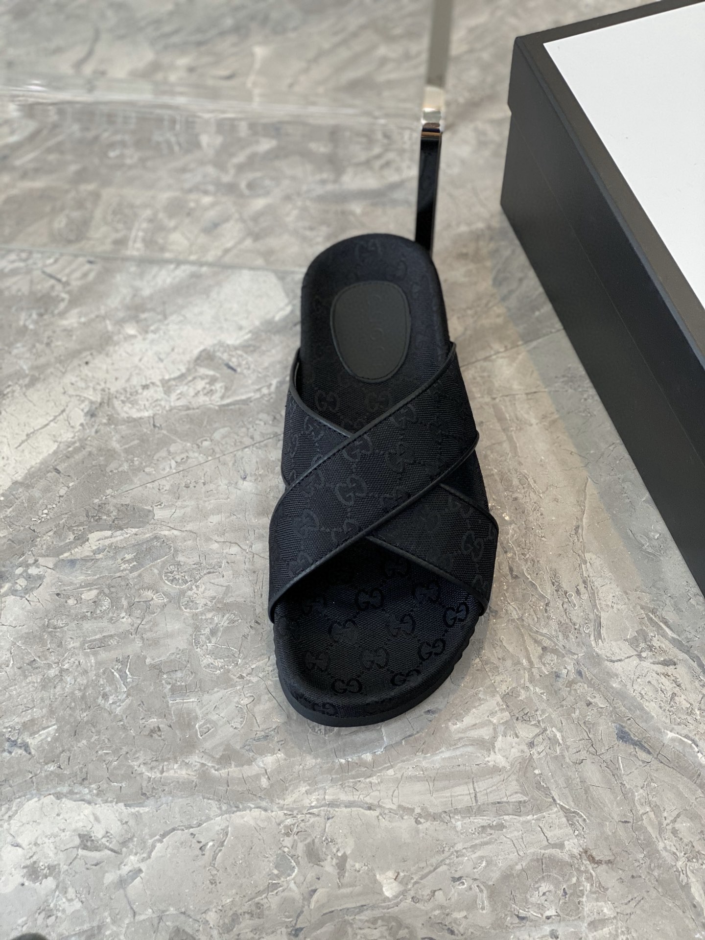 Gvc*1 Men’s GG Crisscross Slide Sandals Black For Men 429362