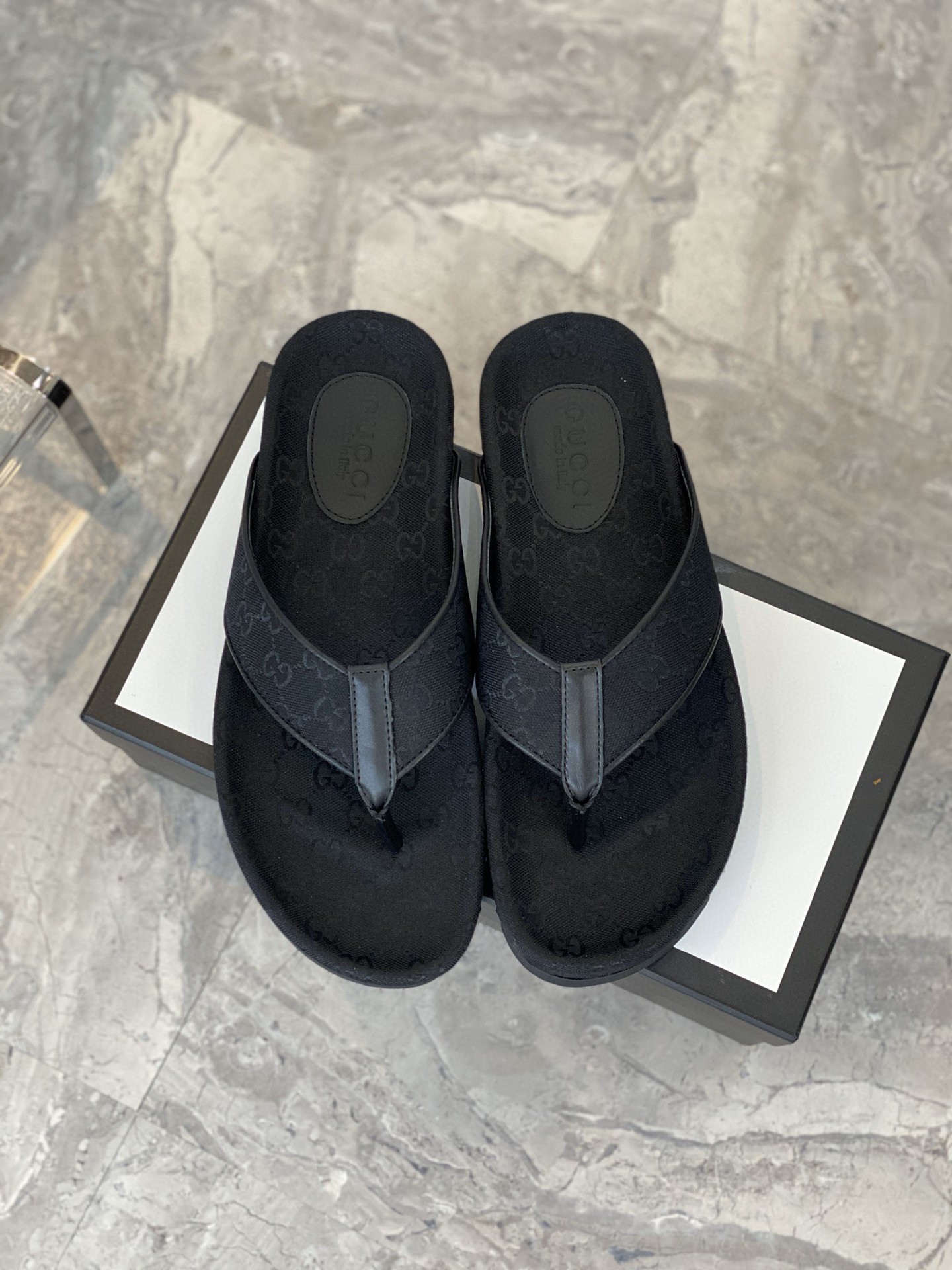 Gvc*1 Men’s GG T-Strap Slide Sandals Black For Men 429362