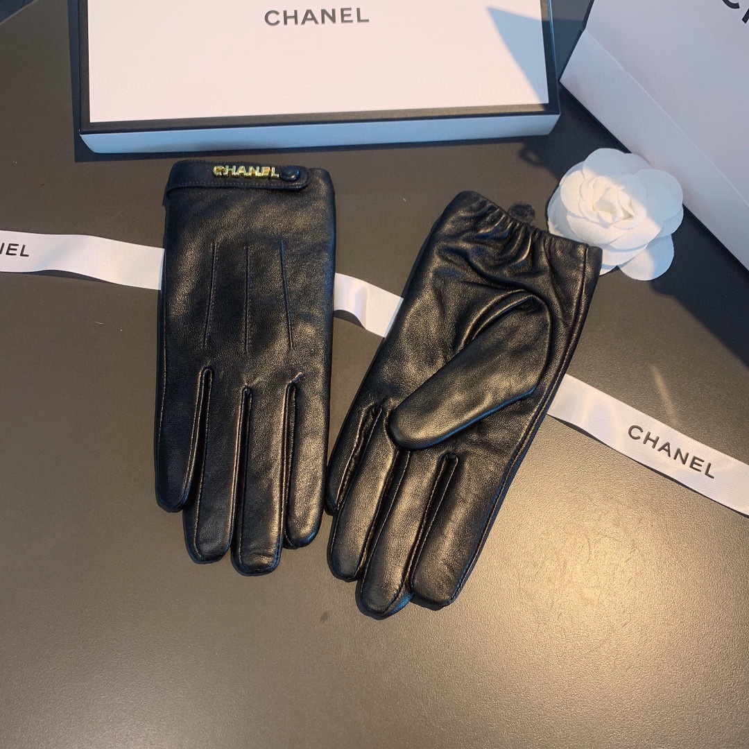 Ch**el Gloves In Black