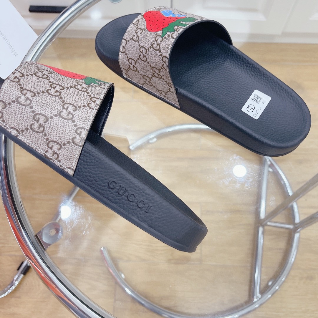 Gvc*1 Men’s GG Svp*me Slides With Gvc*1 Strawberry Black And Gray For Men 408508 G2200