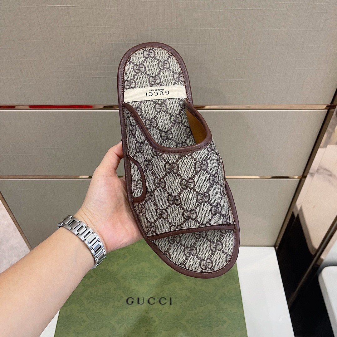 Gvc*1 Men’s GG Svp*me Slide Sandal Brown And Beige For Men ‎624879 96G60 9762