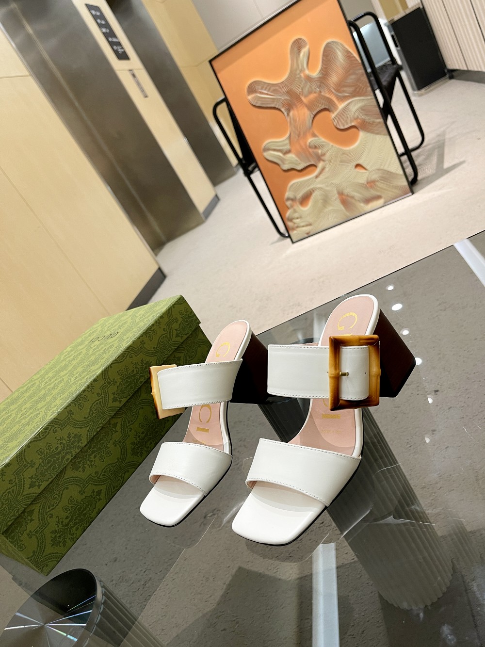 Gvc*1 Women’s Sandal With Bamboo Buckle White For Women GG‎ 674821 C9D00 9022