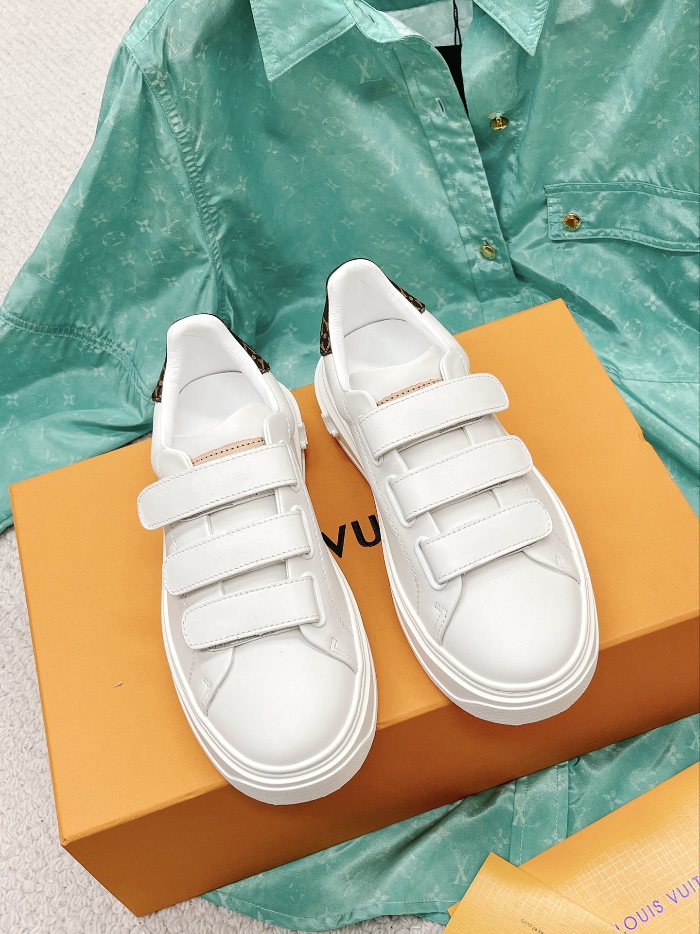 L0vis Vvtt0n Women’s Time Out Sneaker Brown For Women LV 1AAF7J