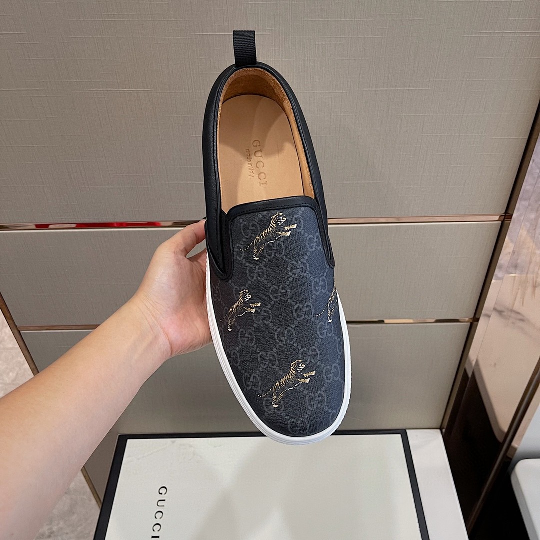 Gvc*1 Men’s Ace GG Svp*me Slip-On With Tigers Printed Black For Men 407362 G0K10 1101