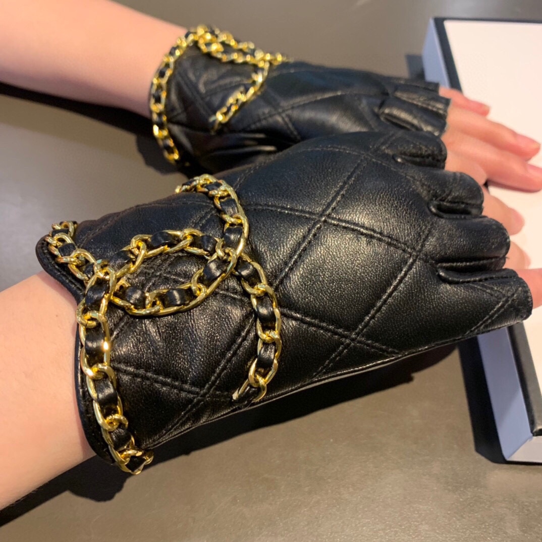 Ch**el Gloves In Black