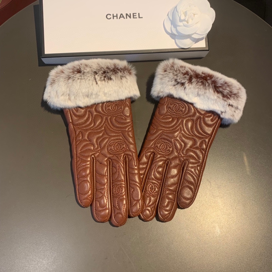 Ch**el Gloves In Brown