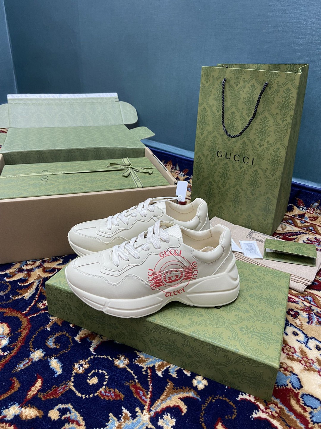 Gvc*1 Women’s Rhyton Sneakers With Gvc*1 White Ivory For Women 646509