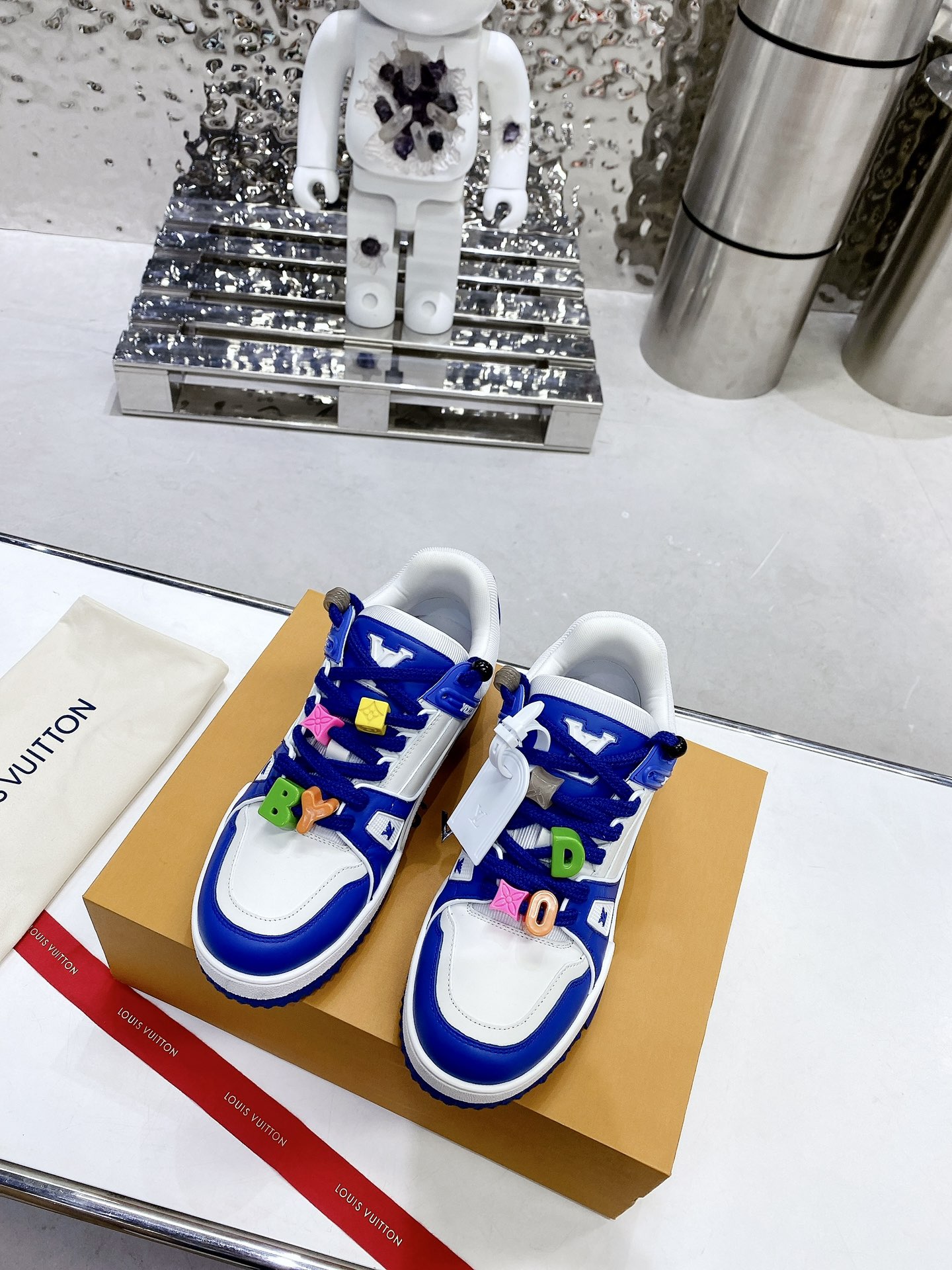 L0vis Vvtt0n LV Trainer Sneaker Blue For Men LV