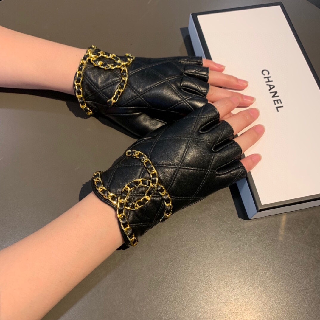 Ch**el Gloves In Black