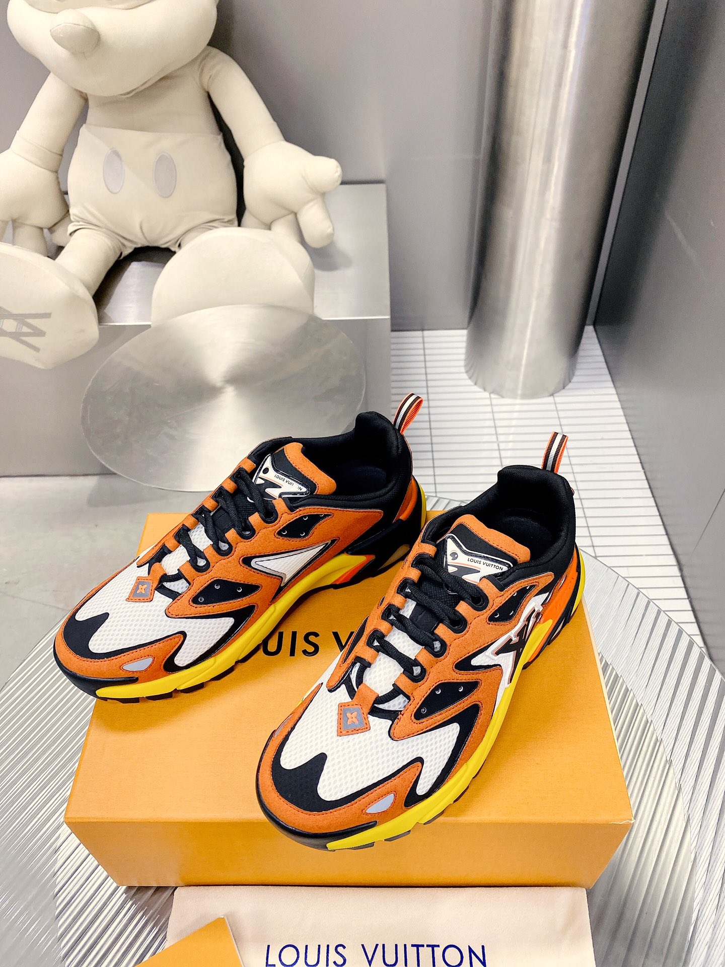 L0vis Vuittion LV Runner Tatic Sneaker Orange For Men LV