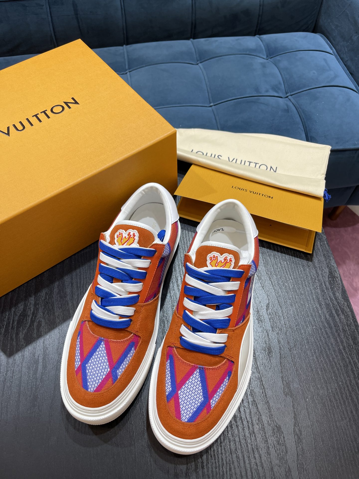 L0vis Vvtt0n LV Ollie Richelieu Trainers Orange For Men LV