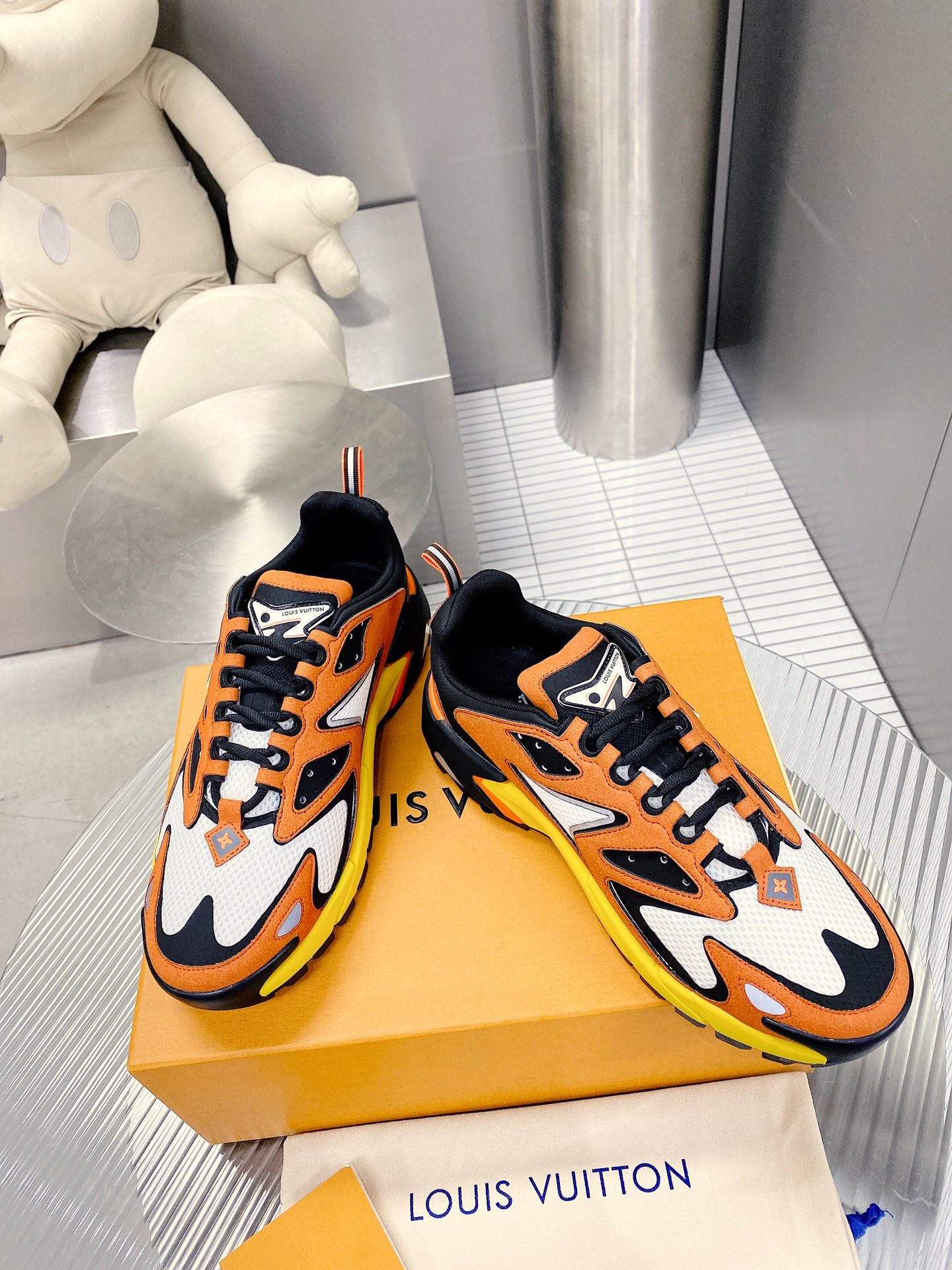 L0vis Vuittion LV Runner Tatic Sneaker Orange For Men LV