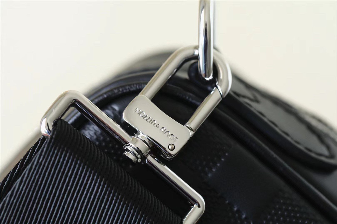 L0vis Vvtt0n Sirius Messenger Damier Infini Onyx For Men, Men’s Bags, Shoulder And Crossbody Bags 10.6in/27cm LV N45286