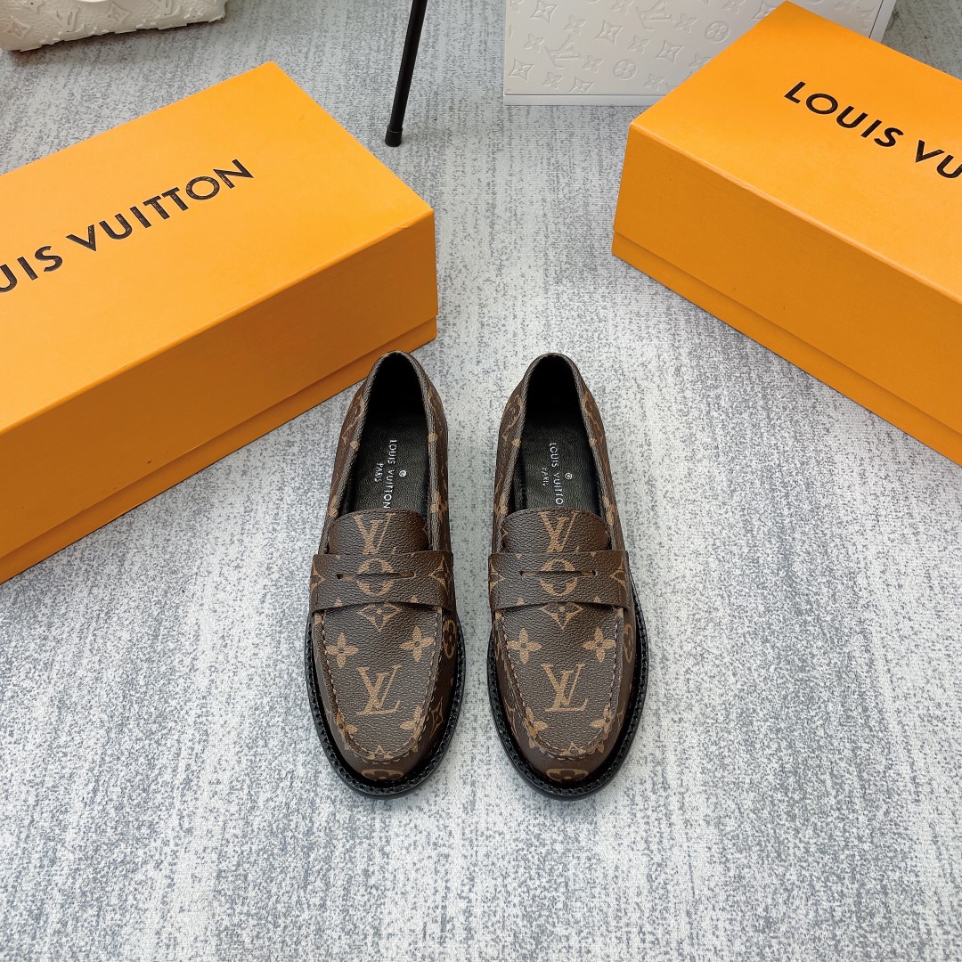 L0vis Vvtt0n Women’s Chess Flat Loafe Cacao Brown For Women LV 1AA1XZ