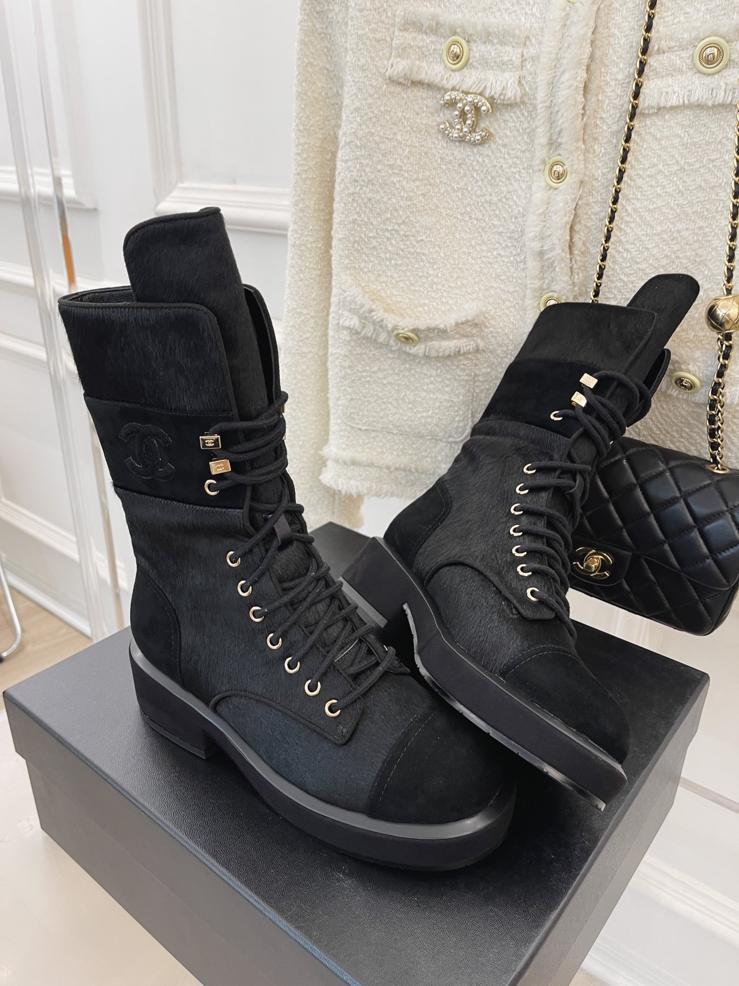 Ch**el Women’s Lace-Ups Black For Women