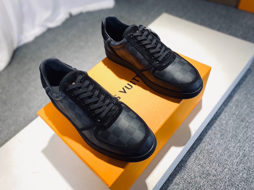 L0vis Vvtt0n Rivoli Sneaker Black For Men LV