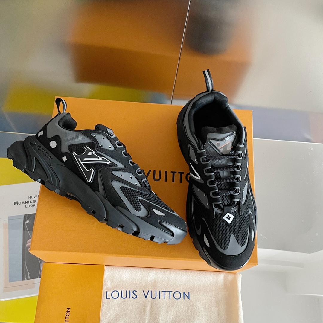 L0vis Vvtt0n Men’s LV Runner Tatic Sneaker Black For Men LV 1A9UNT