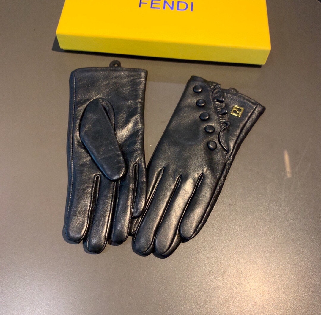 F**di Gloves In Black