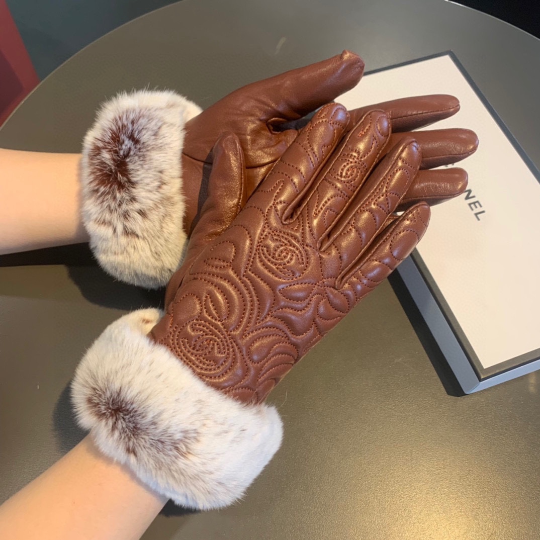 Ch**el Gloves In Brown