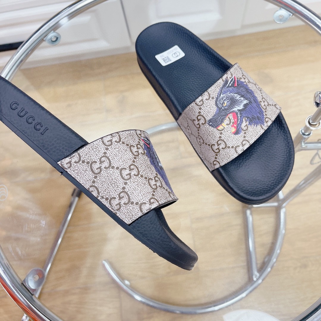 Gvc*1 Women’s Gvc*1 Svp*me Slides With Wolf Black And Gray For Women 408508