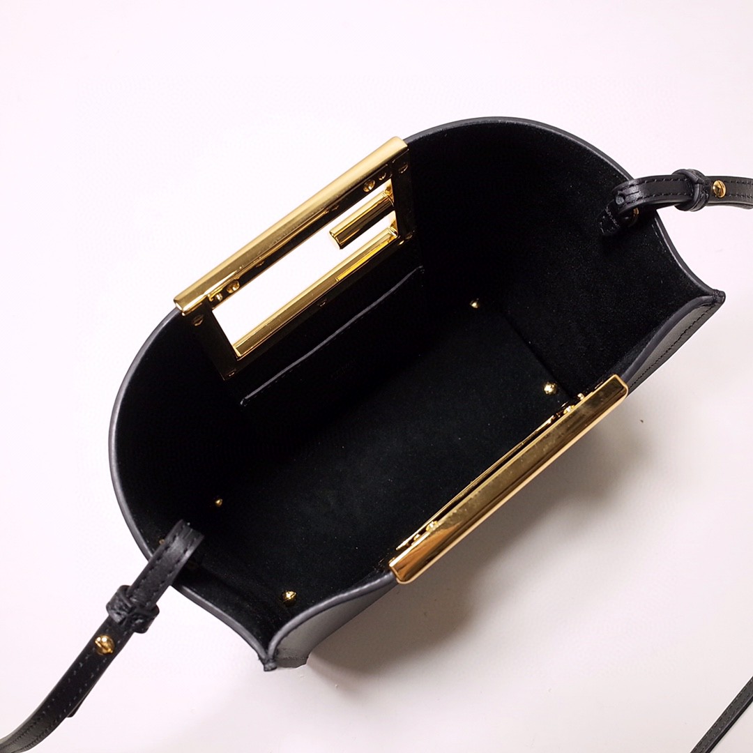 F**di Way Small Black Bag For Woman 20cm/8in 8BS054AAIWF0KUR
