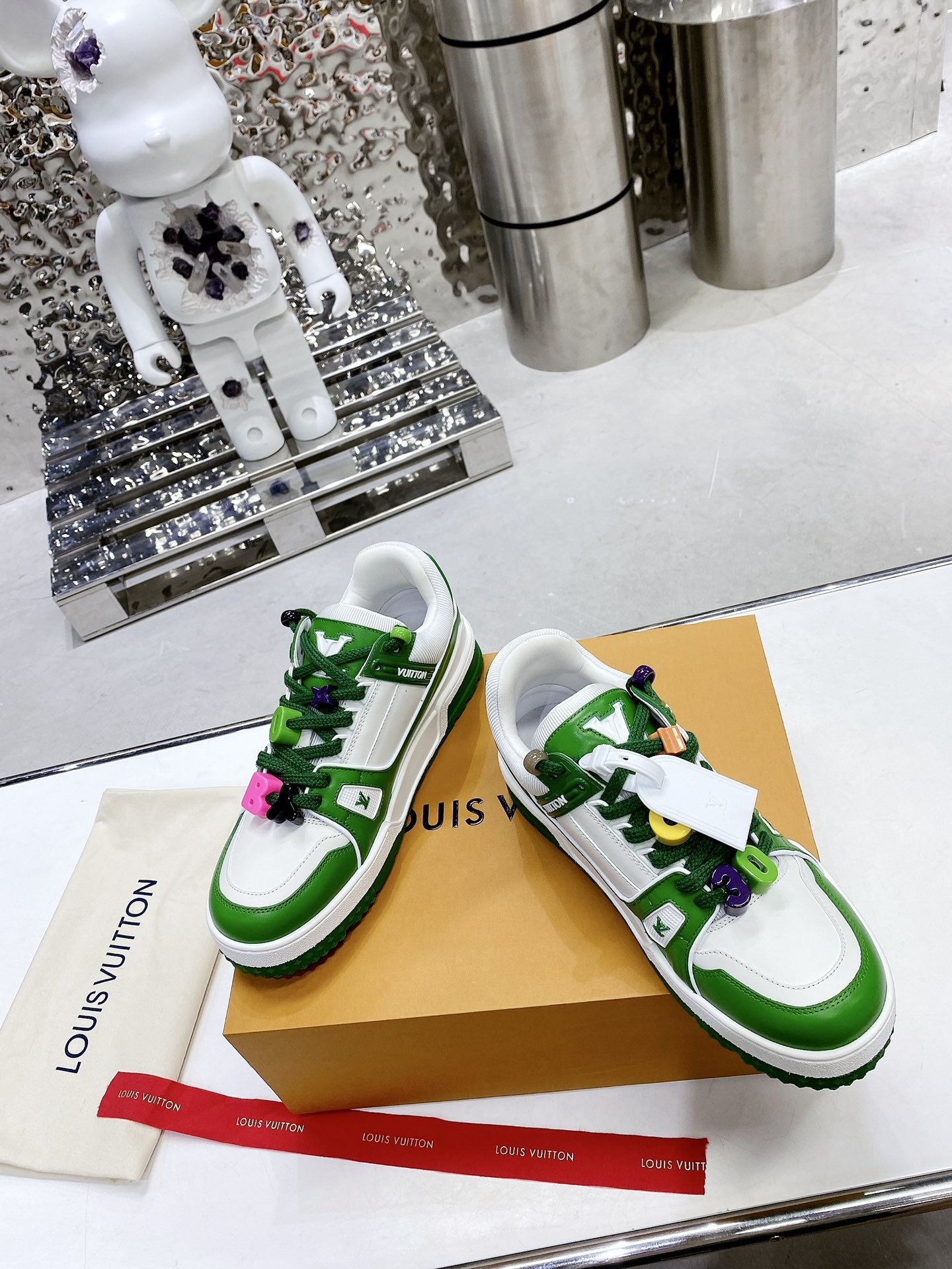 L0vis Vvtt0n LV Trainer Sneaker Green For Men LV