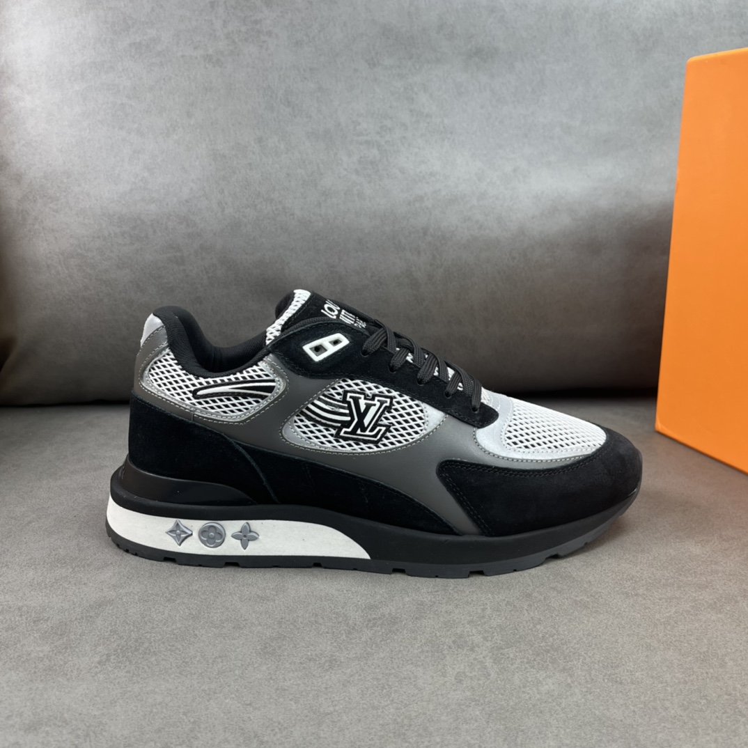 L0vis Vvtt0n Run Away Sneaker Black For Men LV 1A9J17