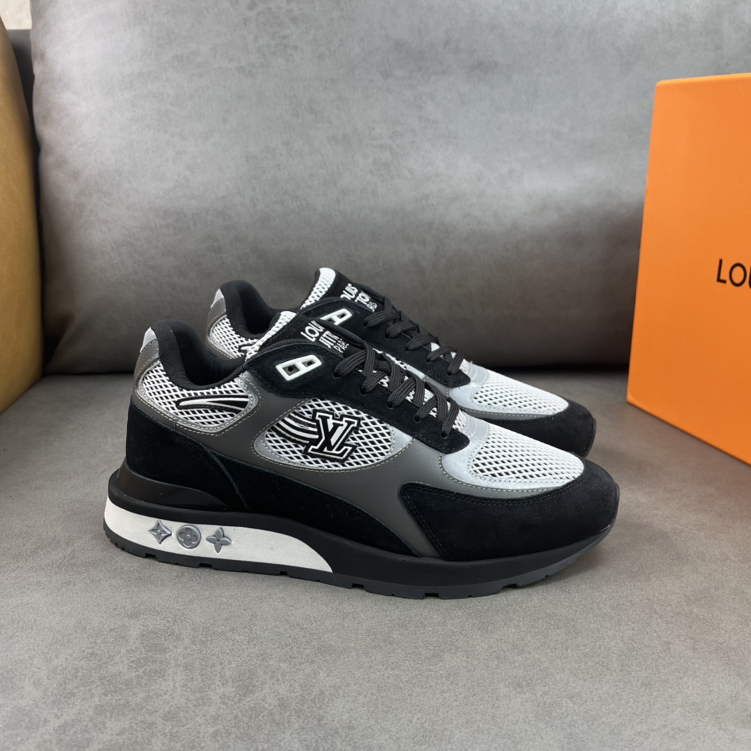 L0vis Vvtt0n Run Away Sneaker Black For Men LV 1A9J17