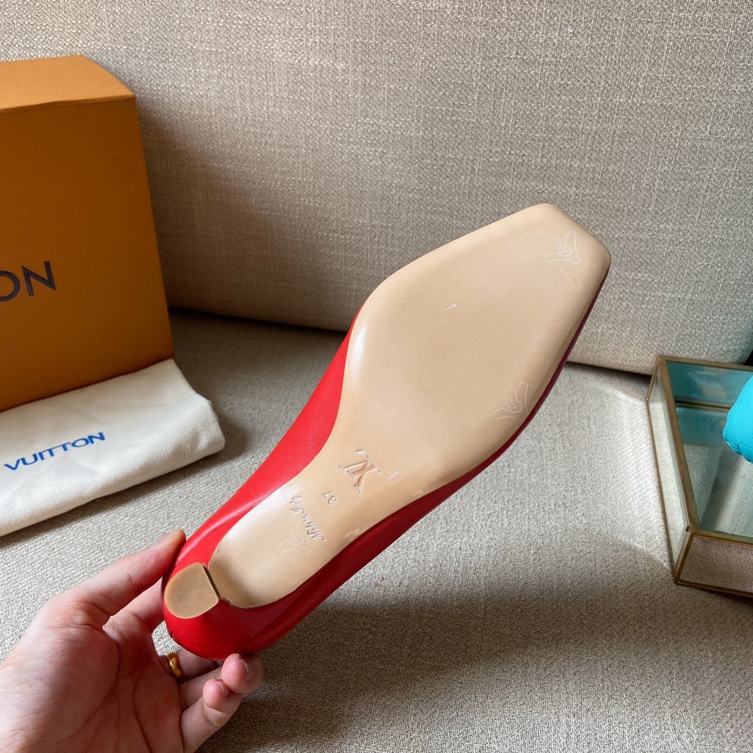 L0vis Vvtt0n Women’s Rotary Pump Red For Women LV