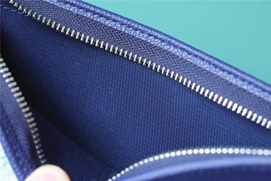 L0vis Vvtt0n Gaston Wearable Wallet Monogram Blue For Men, Men’s Bags, Shoulder And Crossbody Bags 8.7in/22cm LV M81431