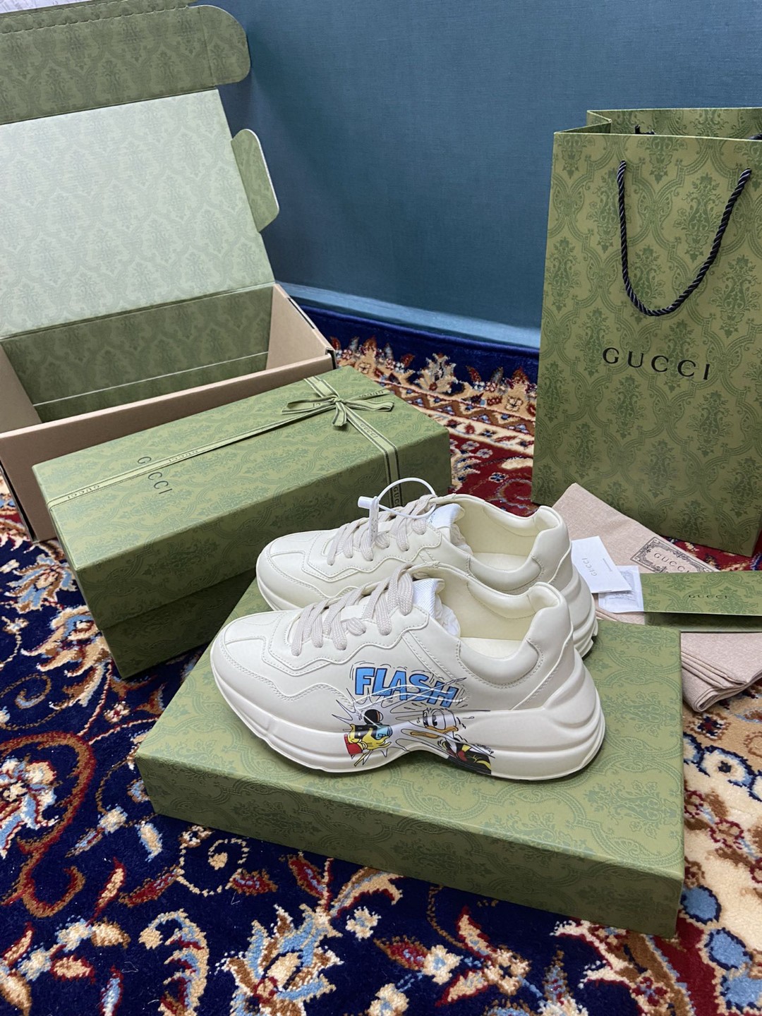 Disney x Gvc*1 Men’s Rhyton Sneakers With Donald Duck White Ivory For Men 646509-DRW00-9522