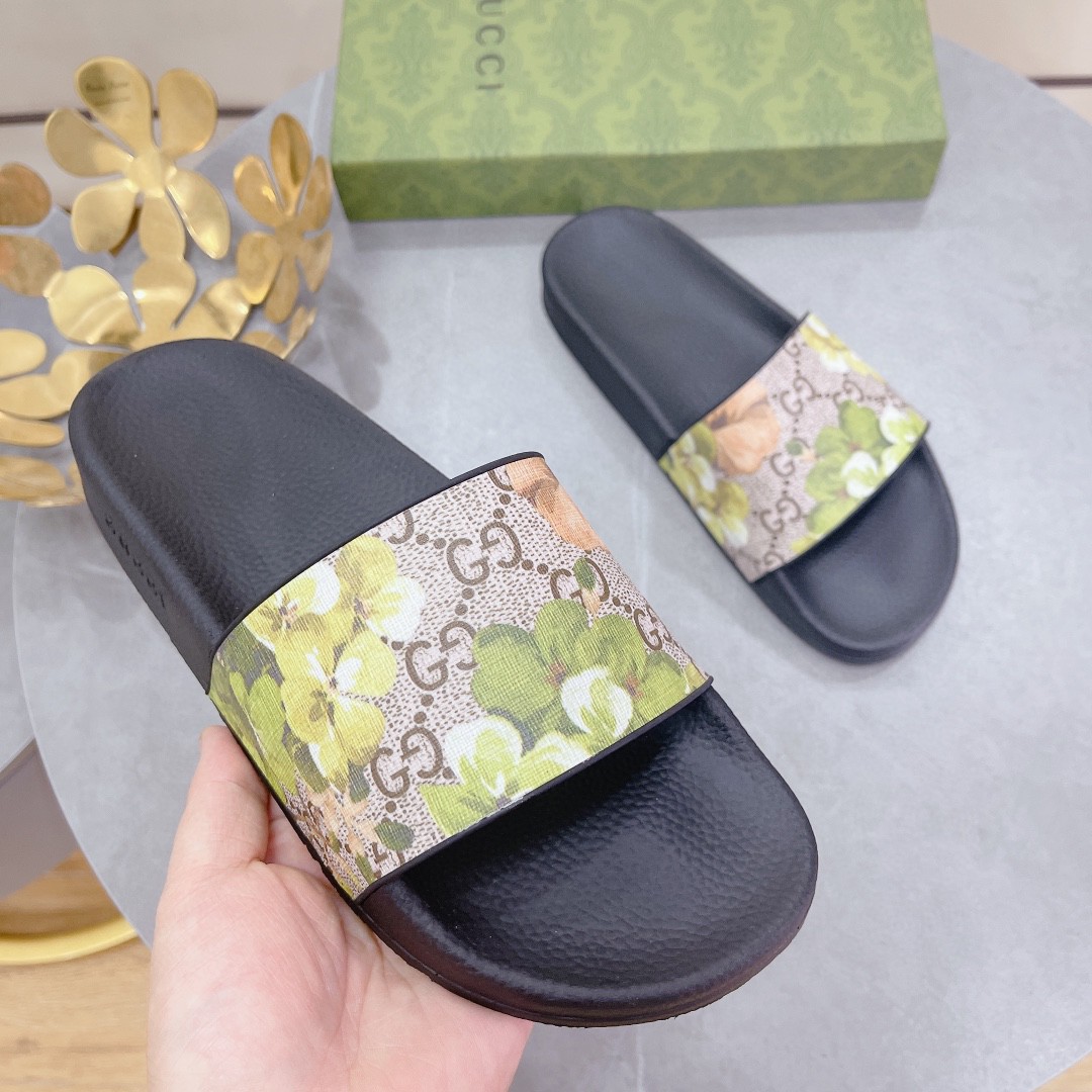 Gvc*1 Men’s GG Pursuit Floral Slider Green For Men 407345