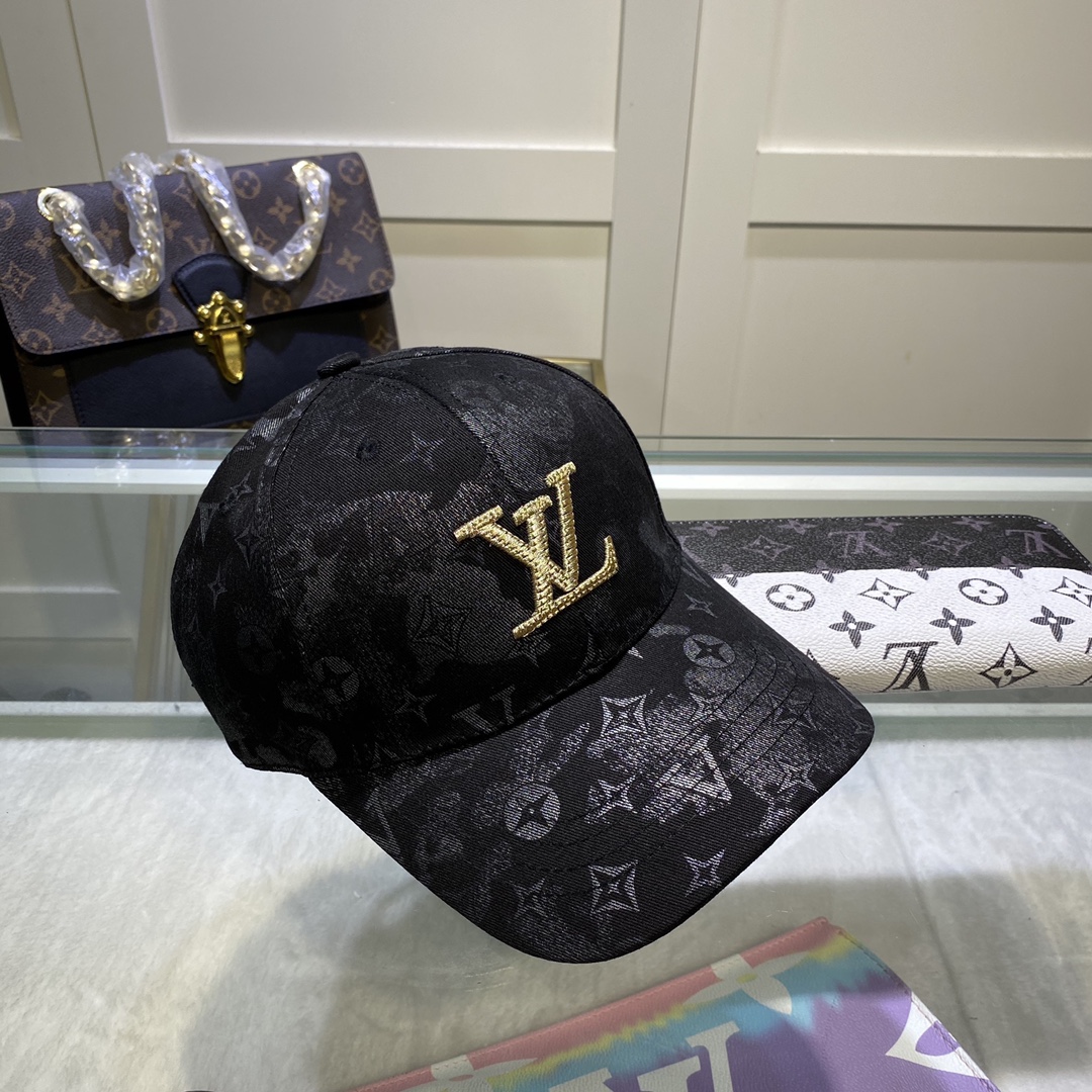 L0vis Vvtt0n Be My Cap In Black
