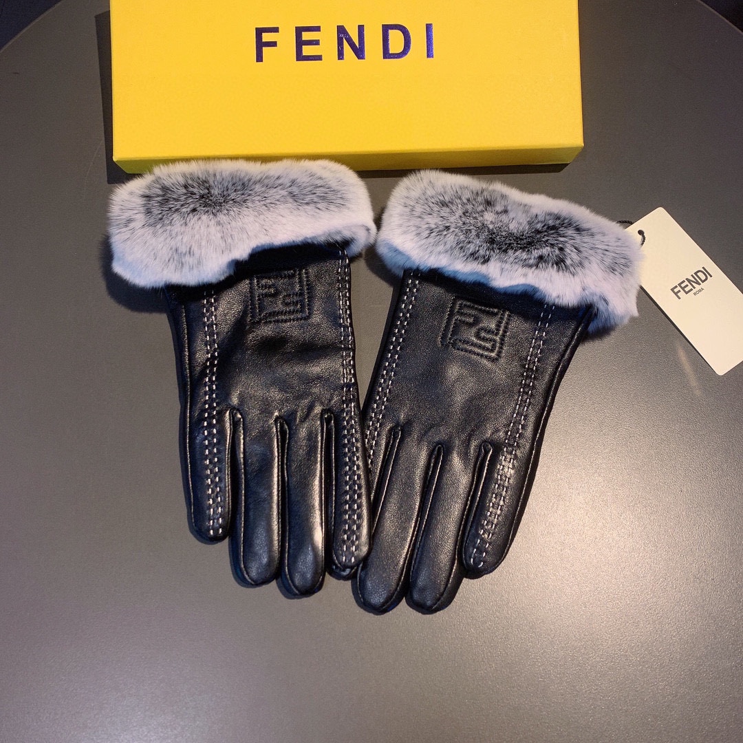 F**di Gloves In Black