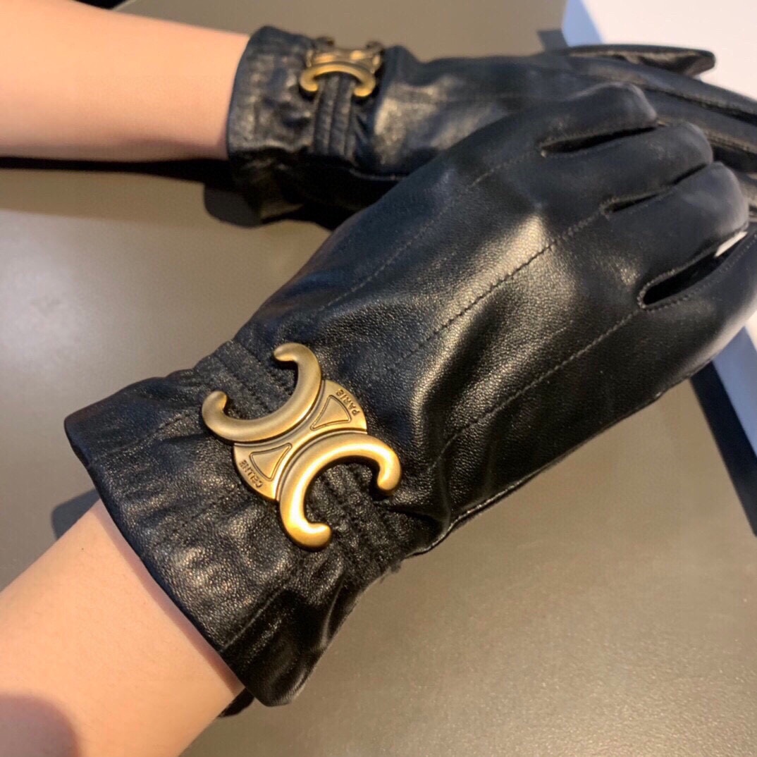 Ce1i*e Triomphe Gloves In Black