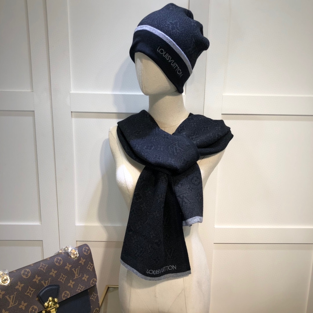 L0vis Vvtt0n Beanie & Scarf Set In Black