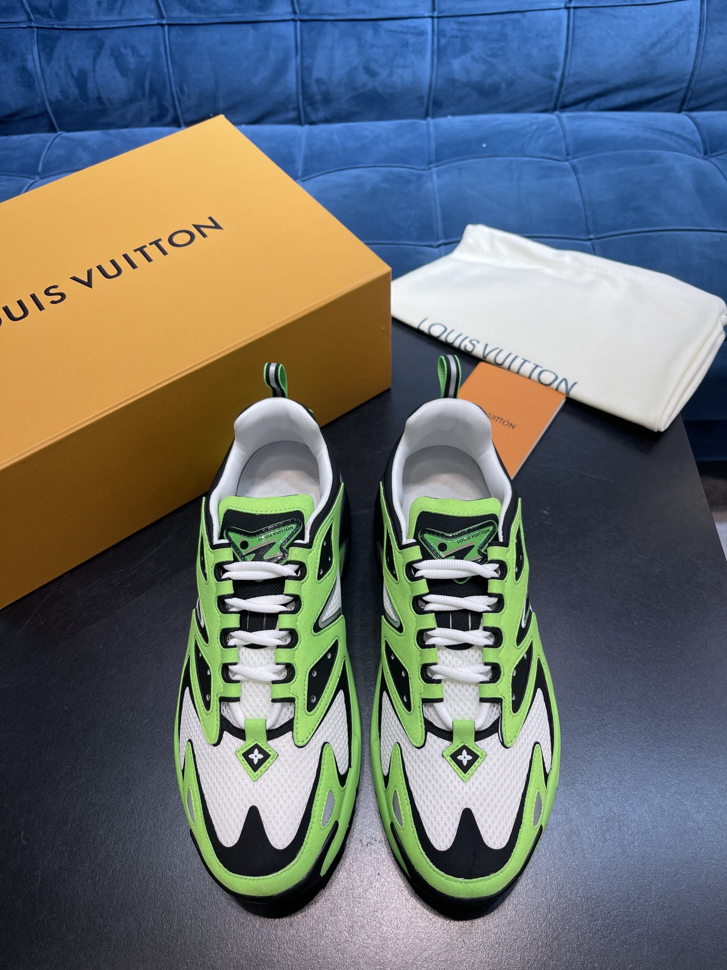 L0vis Vuittion LV Runner Tatic Sneaker Green For Men LV 1A9JER