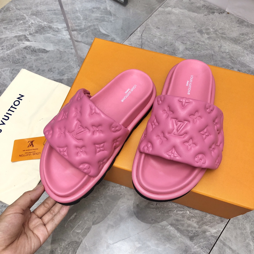 L0vis Vvtt0n Women’s Pool Pillow Flat Comfort Mule Pink For Women LV
