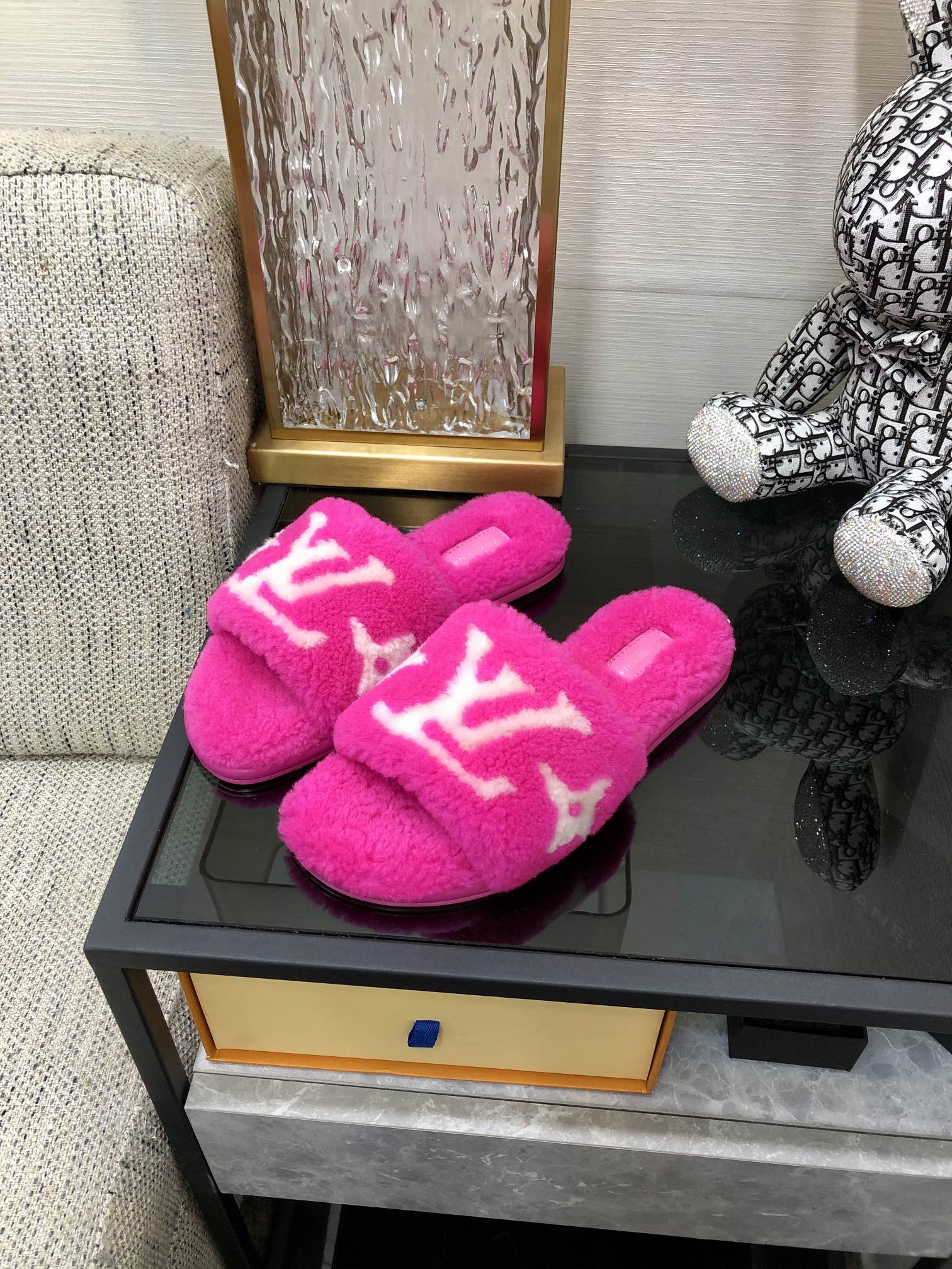 L0vis Vvtt0n Women’s Magnetic Flat Mule Pink For Women LV