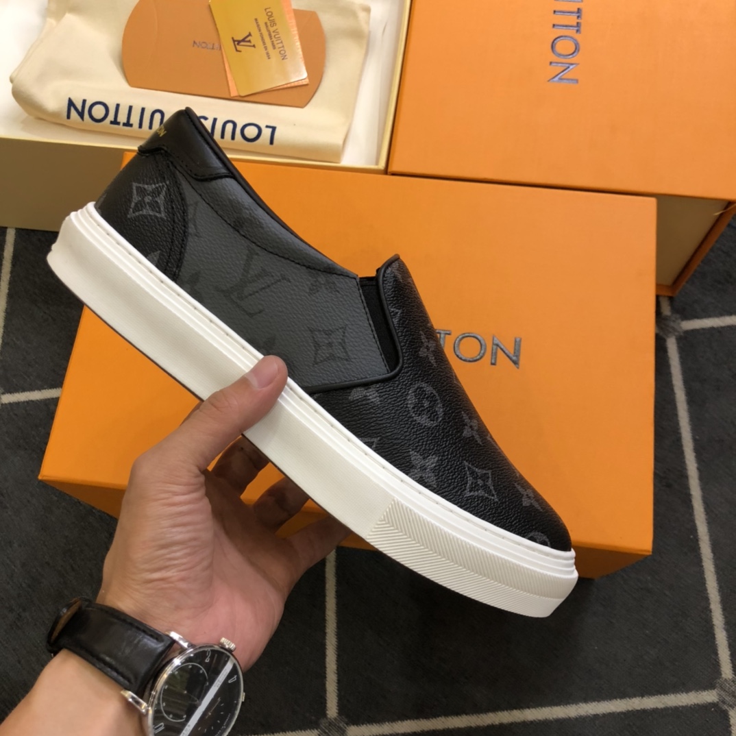 L0vis Vvtt0n LV Slip On Black For Men LV