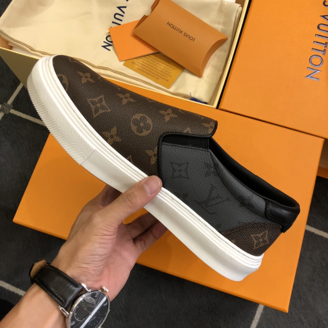 L0vis Vvtt0n LV Slip On Brown For Men LV