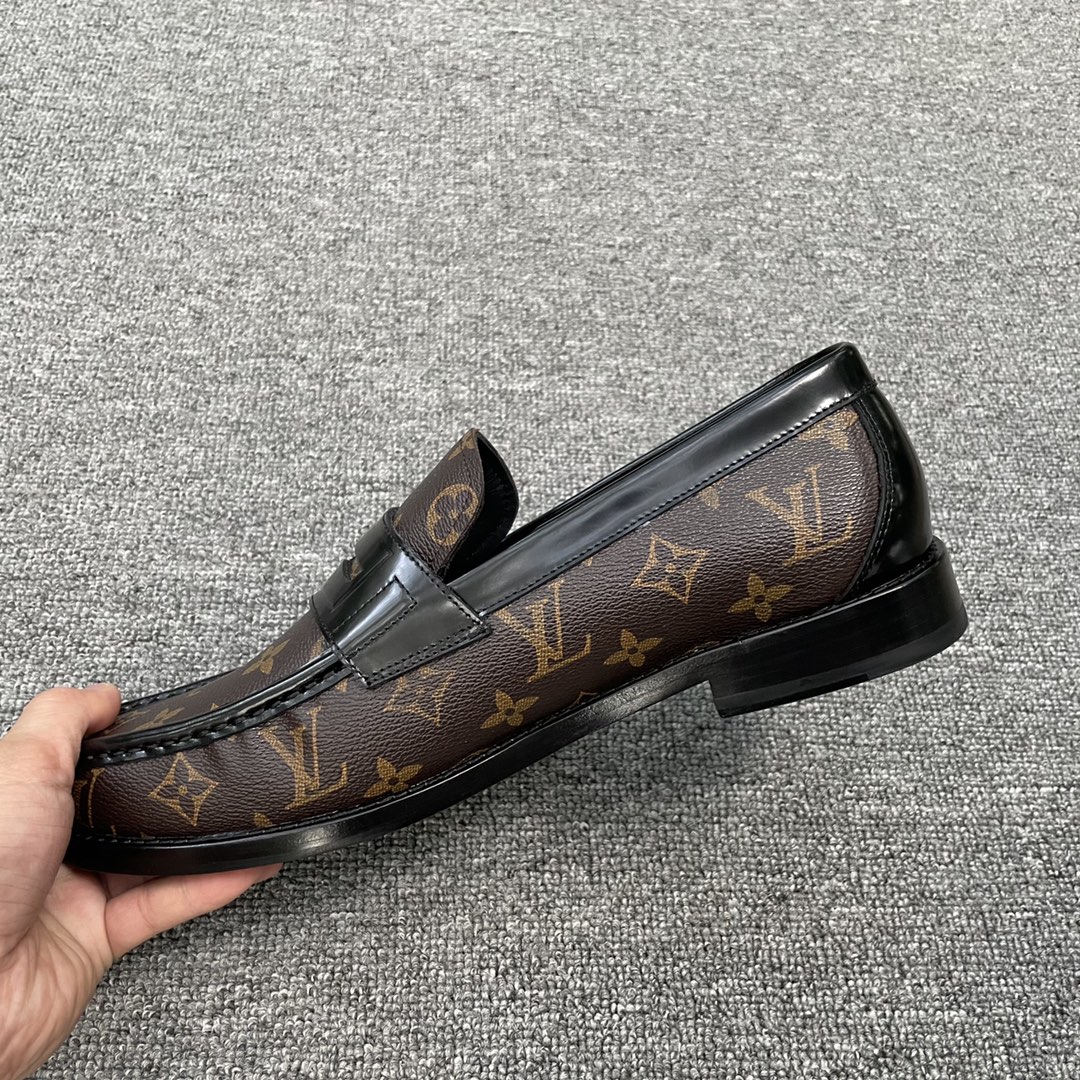 L0vis Vuittion LV Loafer Brown For Men LV 1A9093
