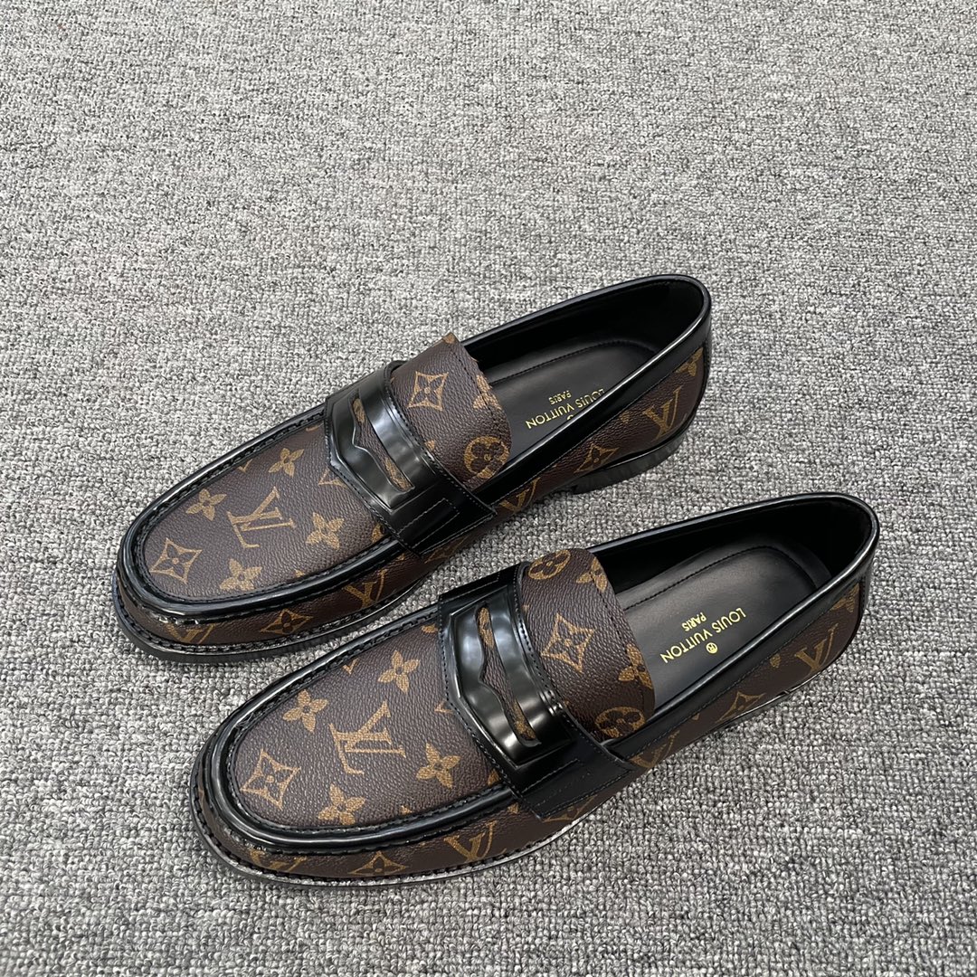 L0vis Vuittion LV Loafer Brown For Men LV 1A9093