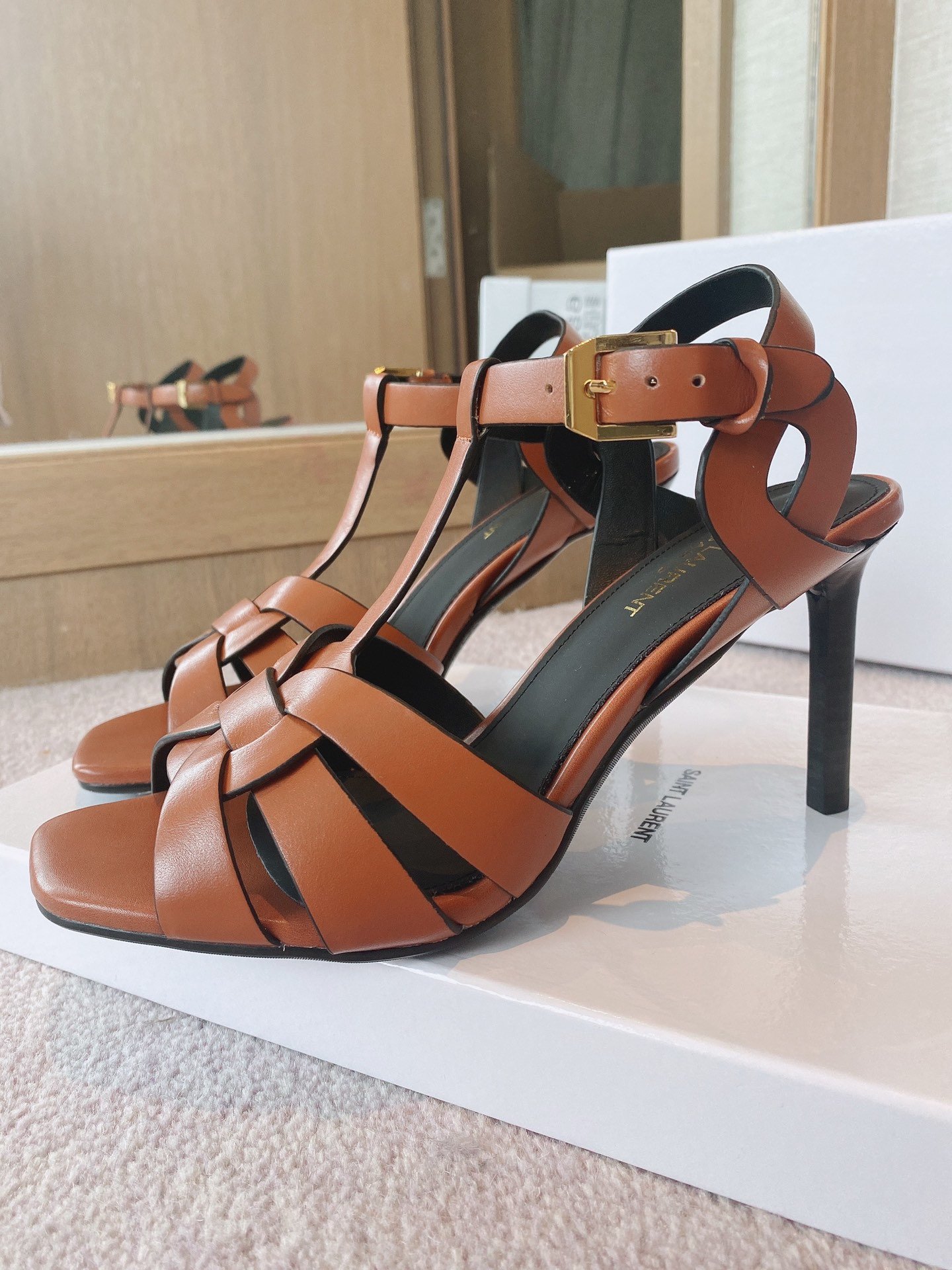 Sa1nt Lau*nt Women’s Tribute Sandals Brown For Women Y51