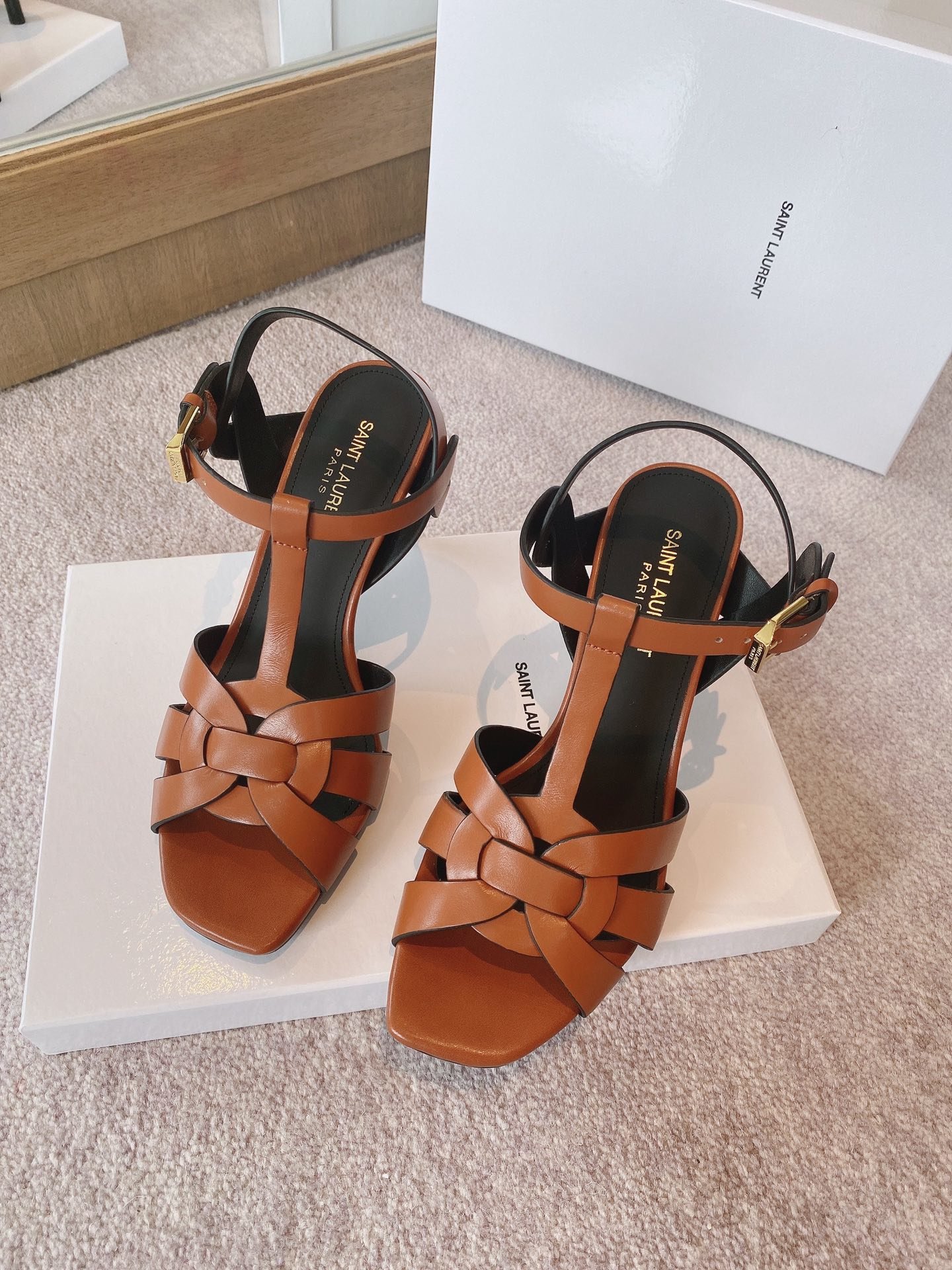 Sa1nt Lau*nt Women’s Tribute Sandals Brown For Women Y51